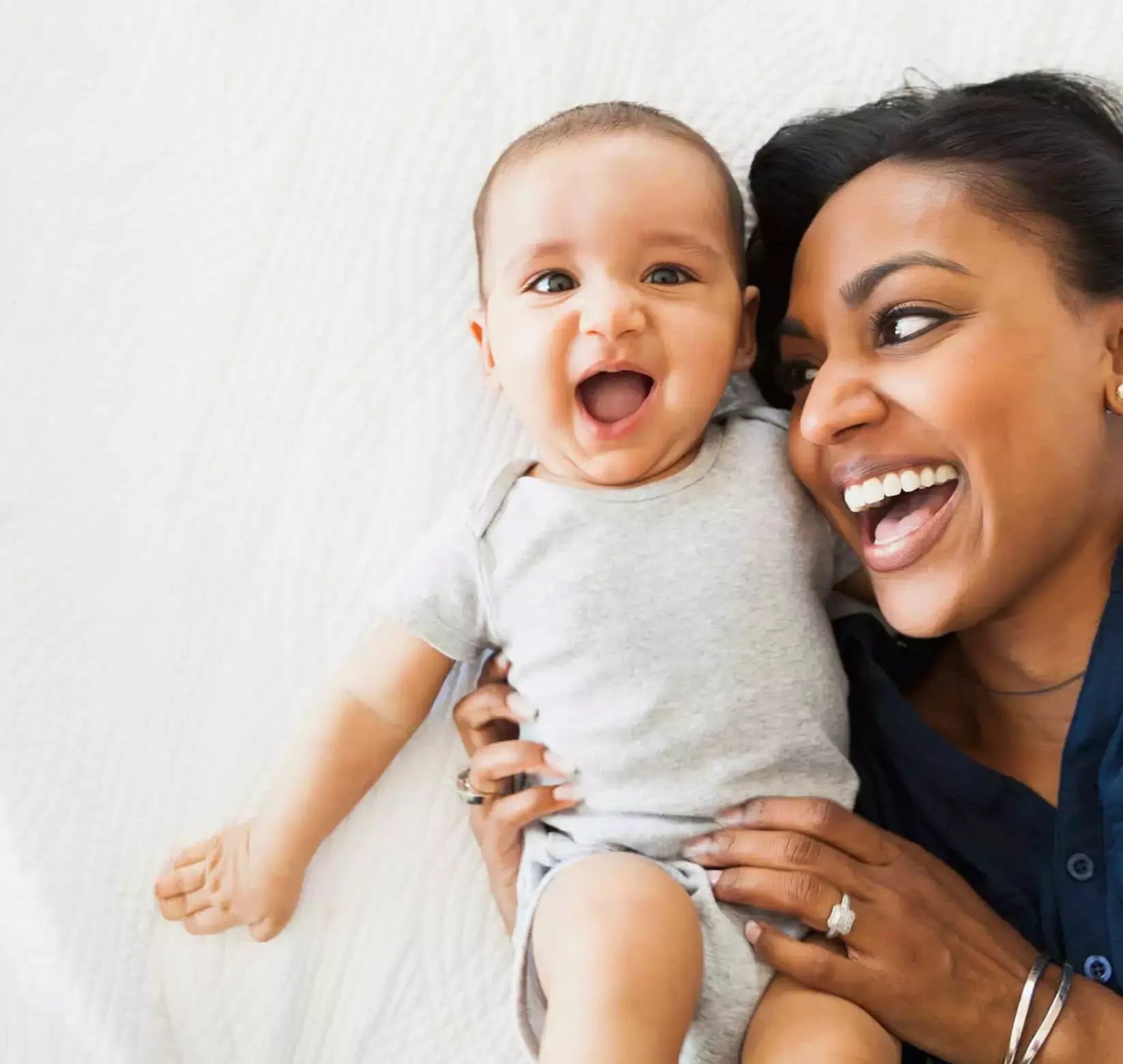 mom-laying-with-a-child